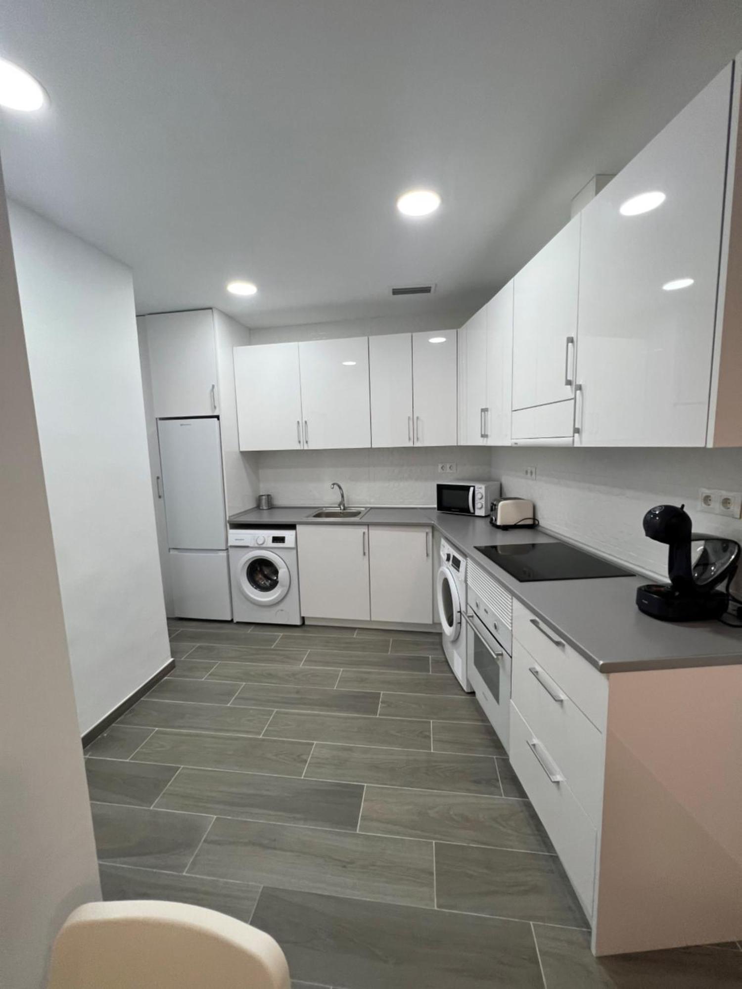Apartamentos Montalvo Metropolis B Торемолинос Екстериор снимка